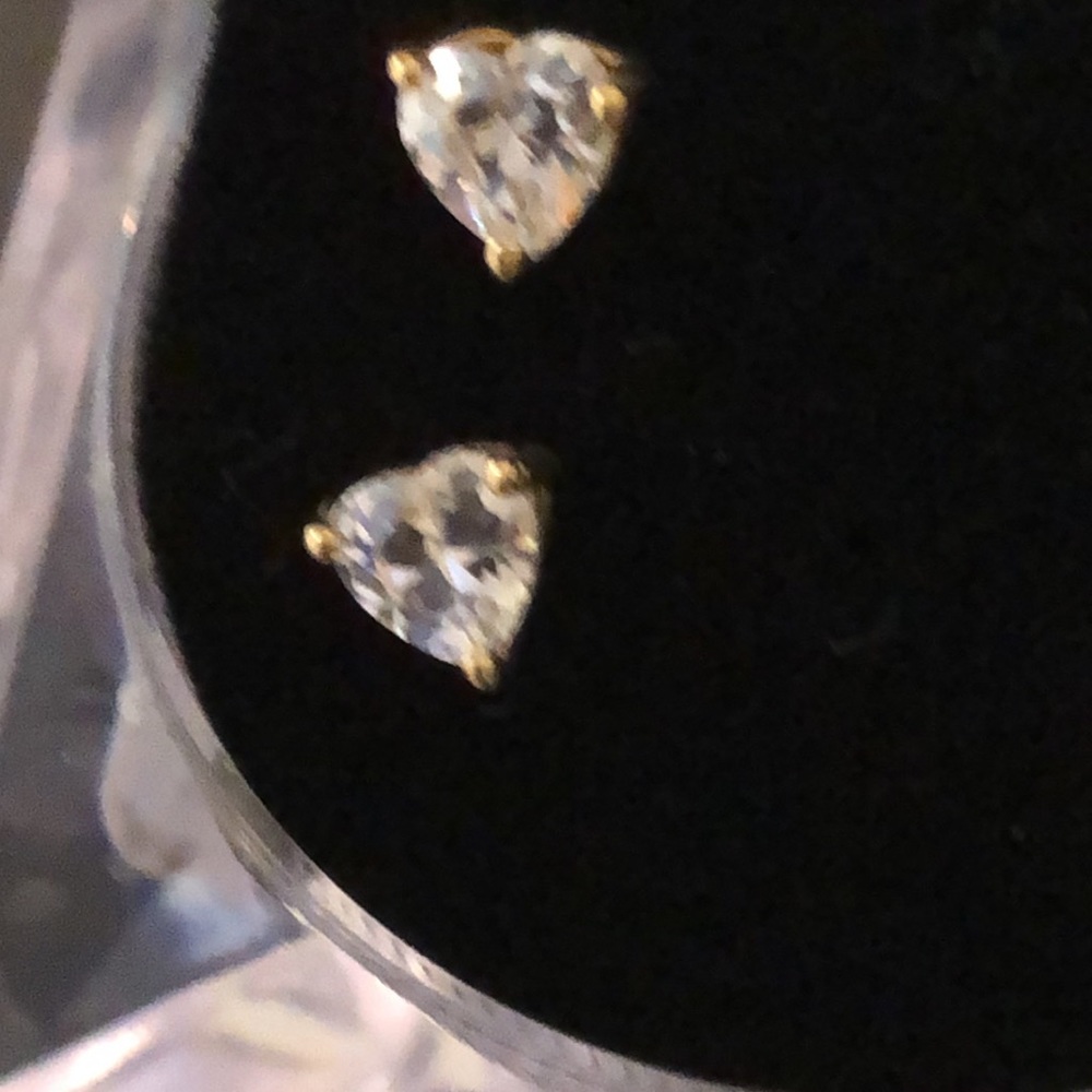 Two Pairs of Heart Stud Earrings New in Box! - Picture 6 of 10